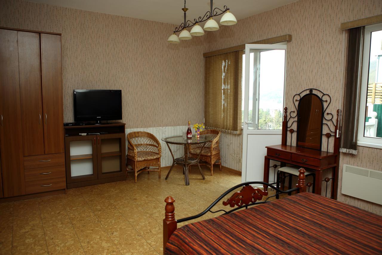 Mamzyshkha Guest House Gagra Exterior photo